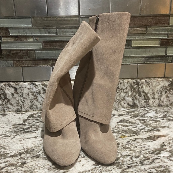 Vince Camuto Shoes - Elegant Tan Suede Women's Boots